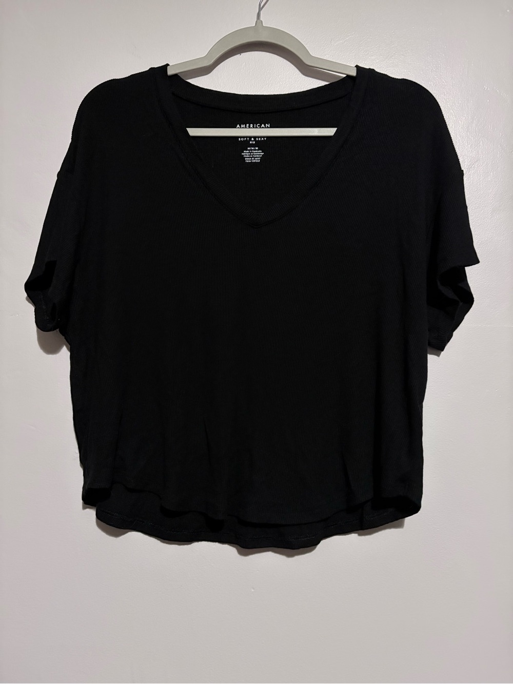 American Eagle black cropped soft and sexy t-shirt
